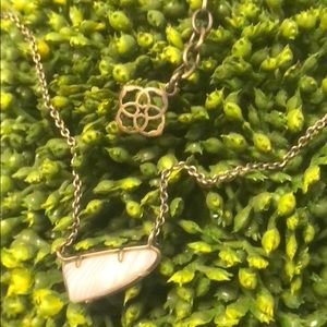 Kendra Scott Etta necklace